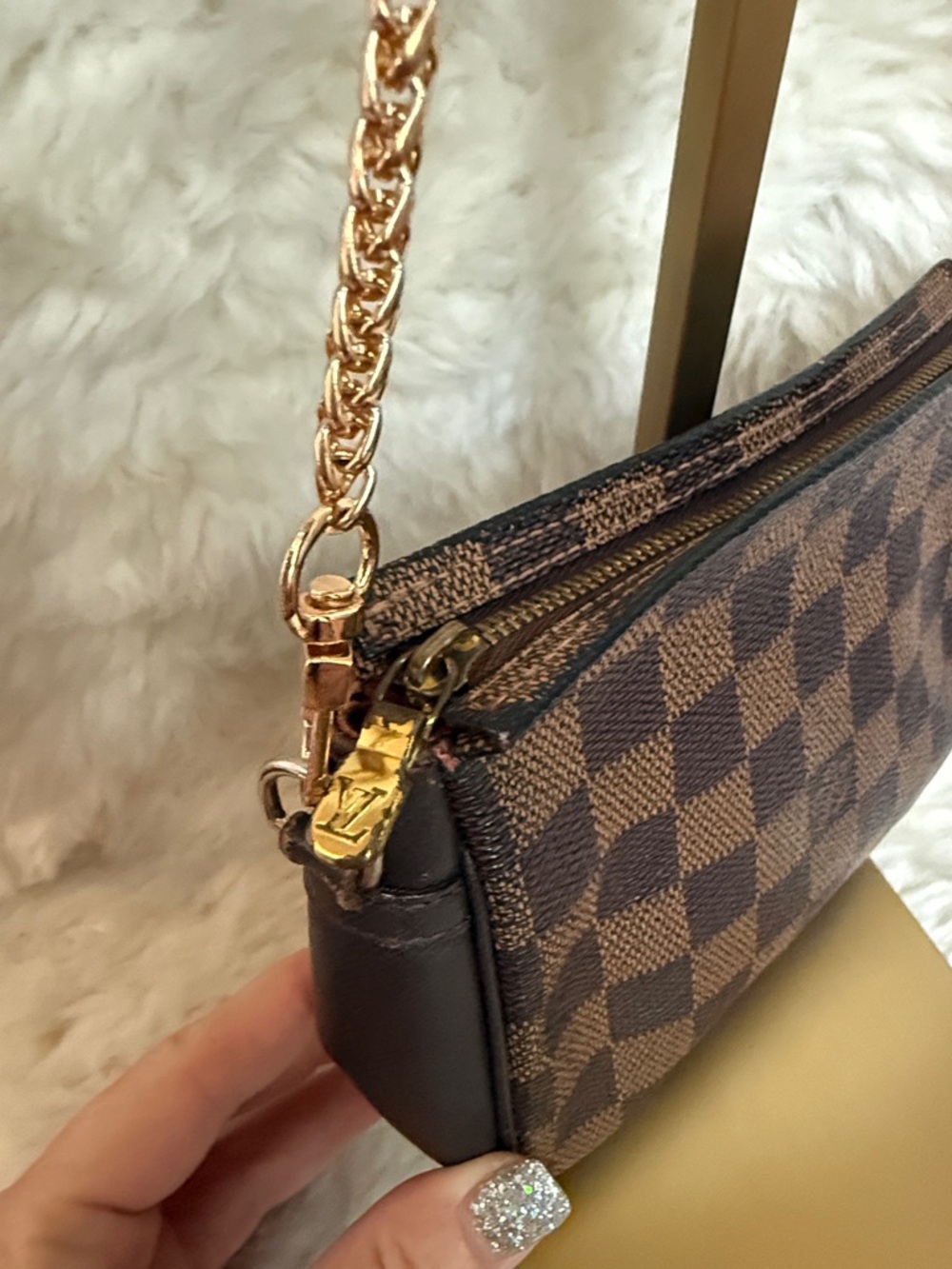 Louis Vuitton Damier Ebene Crossbody with added Gold Chain . Authentic bag - Picture 2 of 3